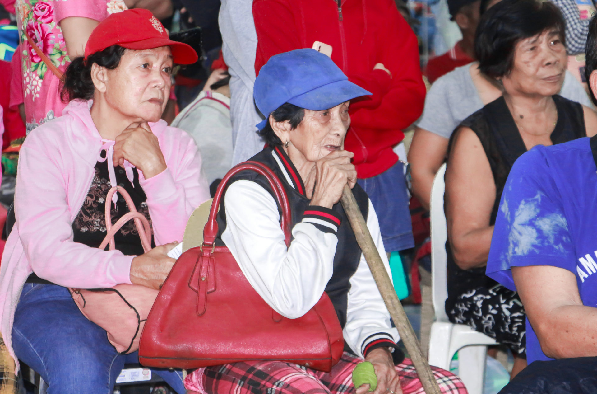 852 families receive cash assistance in Dolores, E. Samar before floods ...