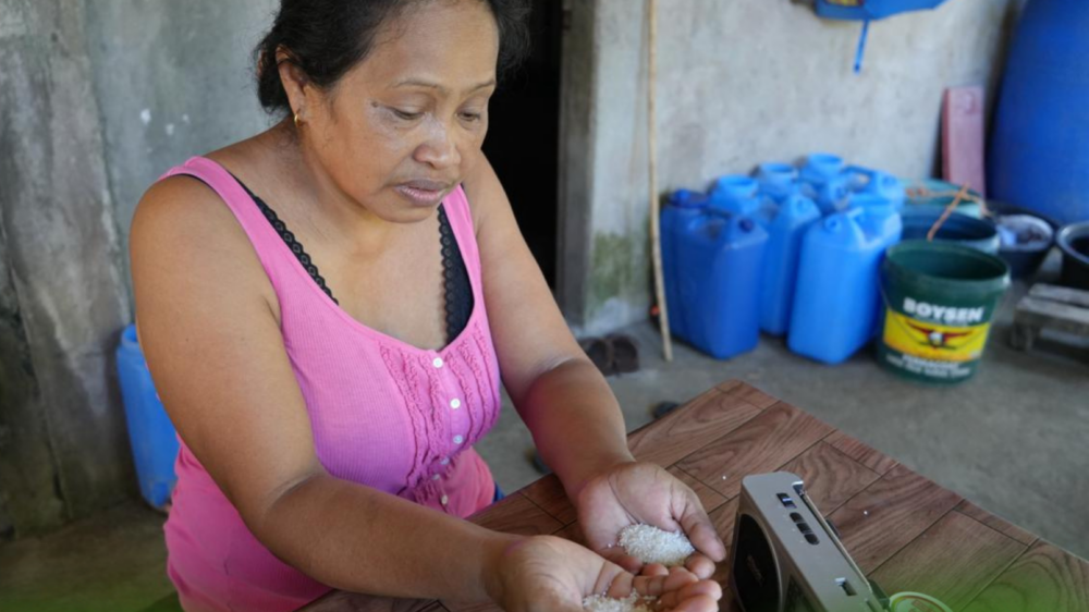 Oxfam Pilipinas, MIDAS assess impacts of Mayon Ashfall in Albay